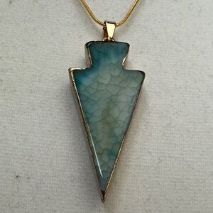 Elegant Teal Arrowhead Pendant Necklace